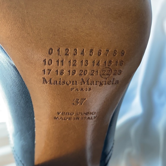 ❤️‍🔥SOLD❤️‍🔥 Black knee high leather boots - Picture 3 of 4